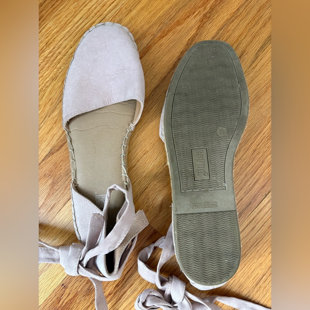 Brash Women's light Pink Espadrille Flats - Picture 3 of 3